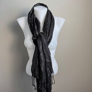 Bijoux Terner NEW Evening Scarf Shawl‎ Black/Silver Metallic Lightweight Fringe
